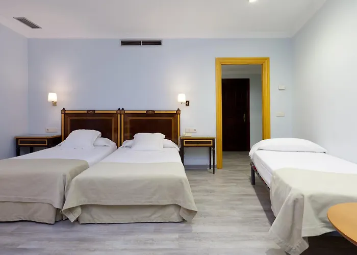 Don Curro Hotel 3*