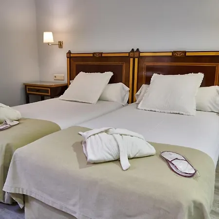 Don Curro Hotel 3*