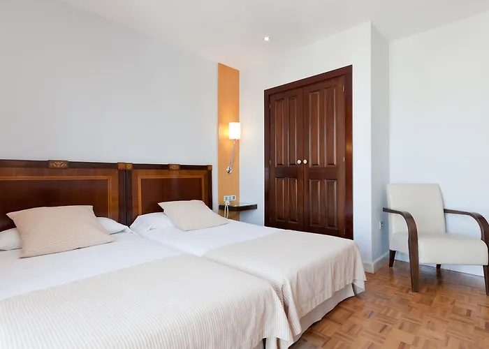 Don Curro Отель