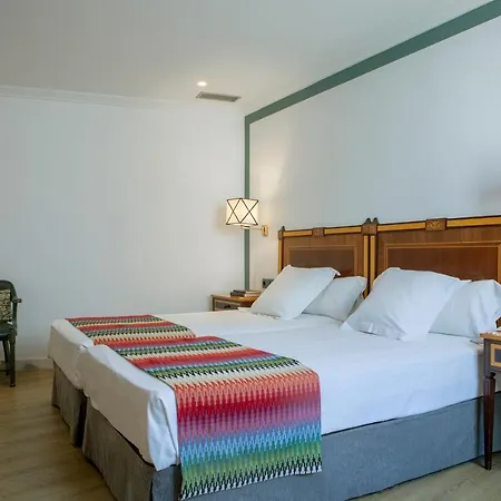 دون كورو 3* مالقة