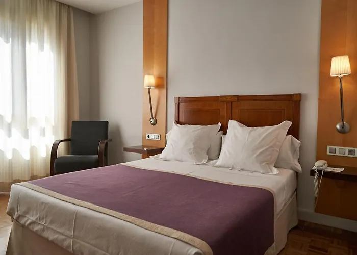 邓卡罗酒店 酒店