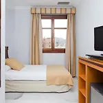 دون كورو فندق مالقة